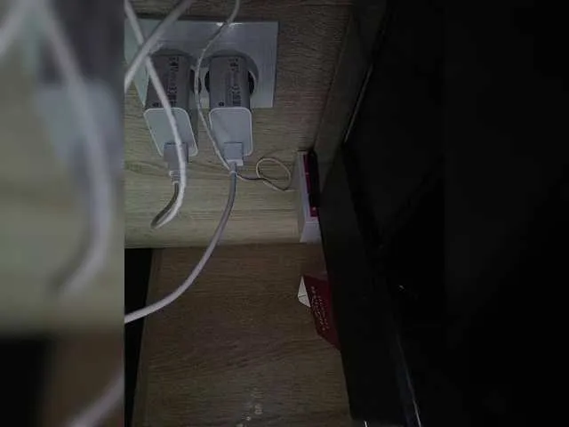 White tagged live sex cams