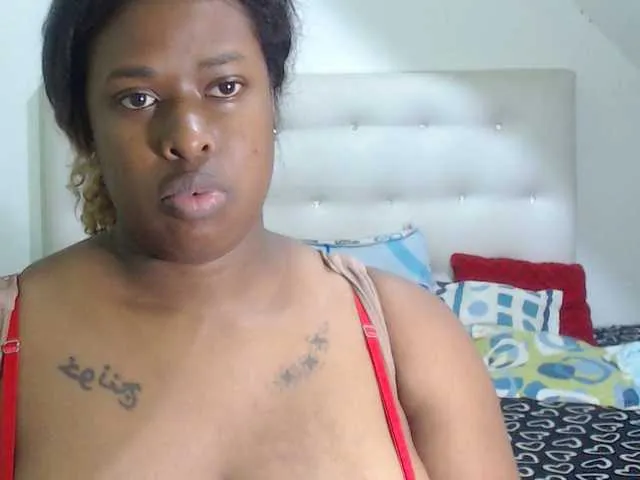 Nathaly – webcam model profile photo