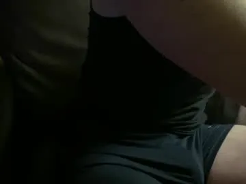 l_is_here – webcam model profile photo