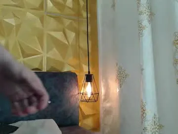 small_hot19 – webcam model profile photo