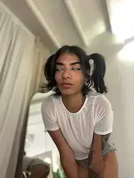 TweetiePieXXX – webcam model profile photo